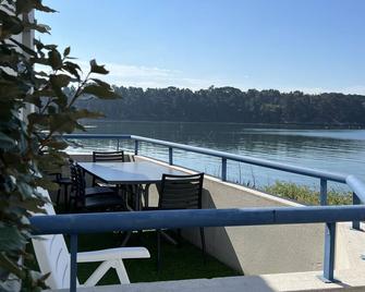 Feet In The Water, With An Amazing View - Larmor-Baden - Balcony
