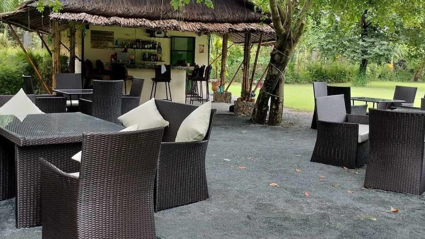 Hidaway Resort