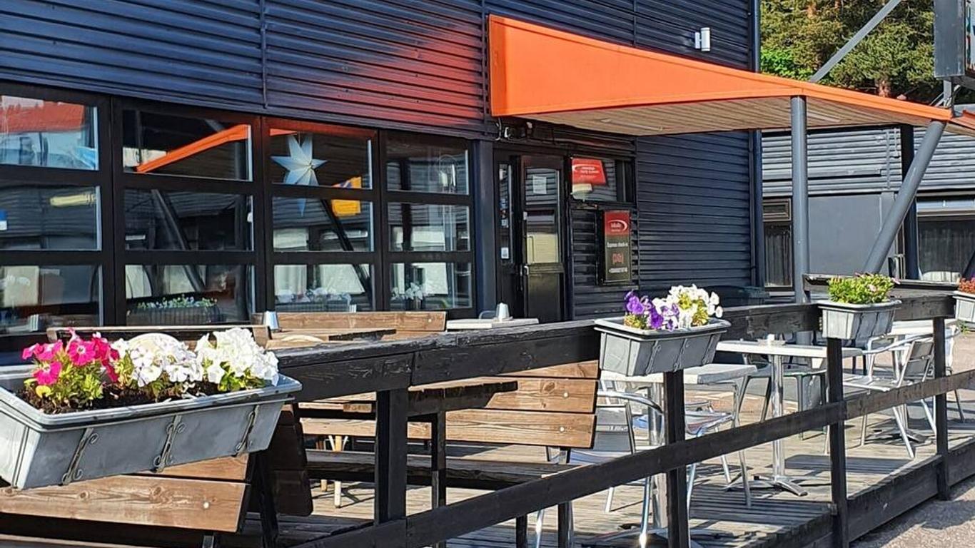 Arkadia Hotel & Hostel