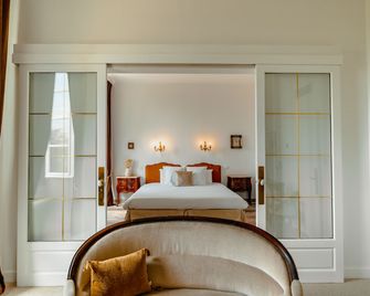 Hotel L'abbaye - Saint-Cyprien - Bedroom