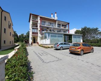 安比恩提旅館 - 羅維尼 - 建築