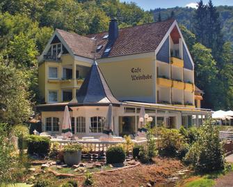 Hotel am Schwanenweiher - Bad Bertrich - Gebouw