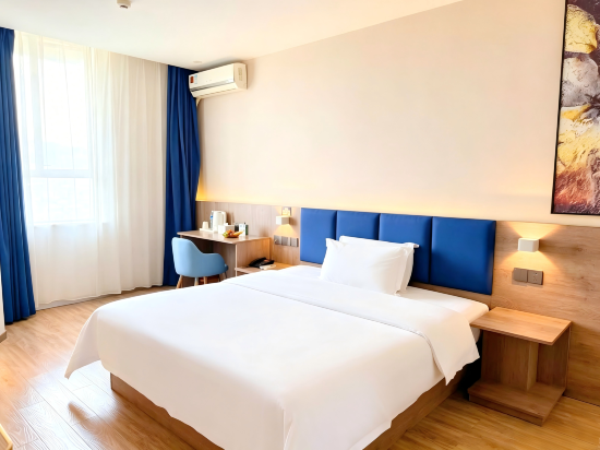 7 Days Premium Hotel (Zhangjiajie Tianmen Mountain Cableway Dayong Ancient City Branch) - ג'אנגג'יאיי - חדר שינה