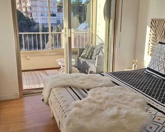 Magnificent Cannes 2-room apartment with stunning sea view - Cannes - Bedroom