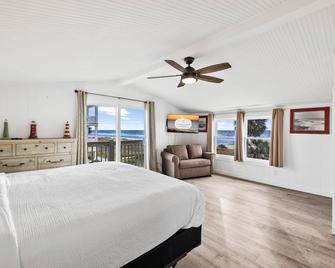Rise N Shine: 2 BR Cozy Cottage on Gulf Beaches- Sleeps 7, Pet Friendly! - Apalachicola - Ložnice