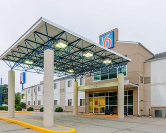 Motel 6 Kearney - Kearney - Toà nhà