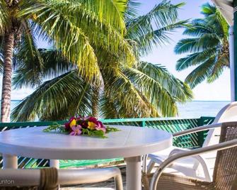 Rino's Motel - Aitutaki - Patio