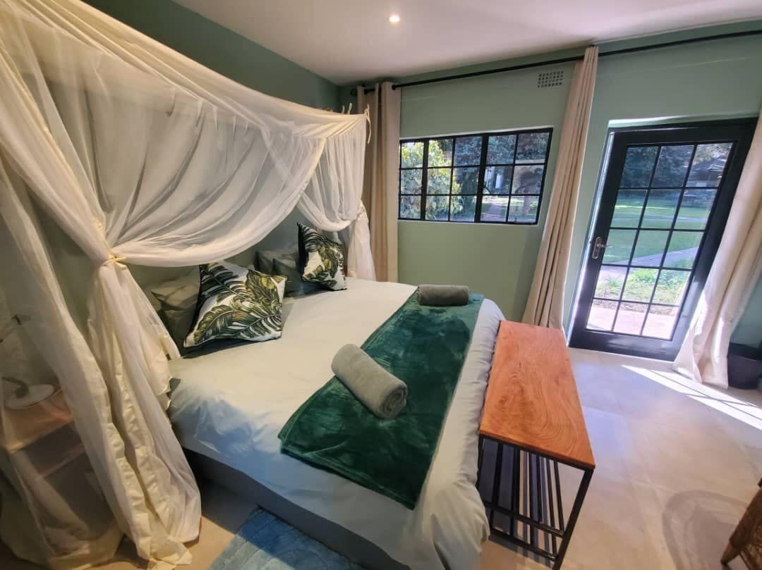 Fawlty Towers Accommodation & Activities - Livingstone