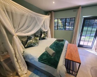 Fawlty Towers Accommodation & Activities - Livingstone