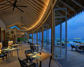 Le Méridien Maldives Resort & Spa - Olhuvelifushi - Bar