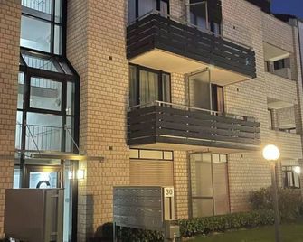 Exklusiv Küche Office Streaming Minibar 6311 - בון - בניין