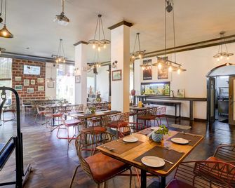 Fabhotel Ddhyana The Wellness Centre And Resort - Panaji - Restaurant