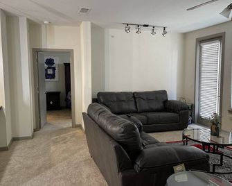 Cozy family sized apartment in the uptown area - Dallas - Living room