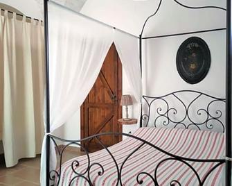 Masseria Mazzalorsa - Alberobello - Schlafzimmer