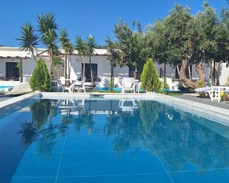 Skiathos Holiday Resort - Skiathos - Zwembad