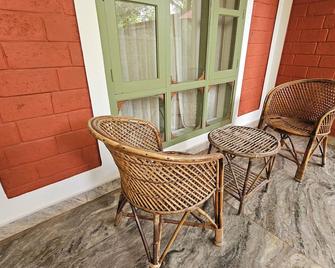 Ashiyana Cliff & Beach Resort - Varkala - Patio