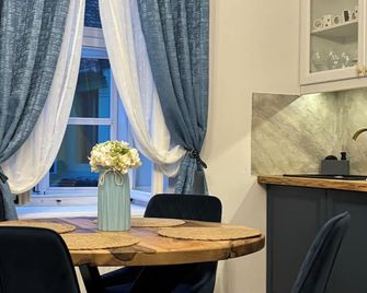 Blue House Citadel Elite Sighisoara - Sighişoara - Essbereich