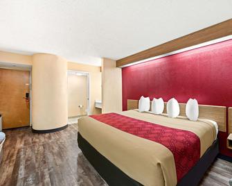 Econo Lodge London North - London - Soveværelse