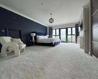 Your Coastal Paradise Awaits - Galway - Bedroom