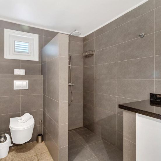 Bathroom view of Kas Koral