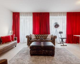 Appartement spacieux à 15 minutes du jet d'eau - جنيف - غرفة معيشة