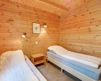 Finnish bungalow on Zelle Estate, in the woods, plenty of privacy! - Hengelo - Bedroom
