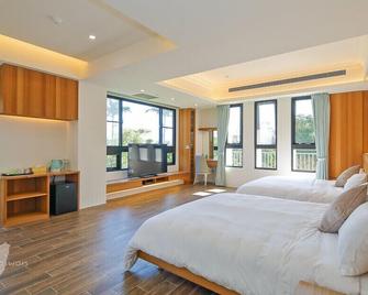 Monet Garden B&B - Wujie Township - Bedroom
