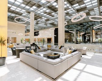 فندق ومركز مؤتمرات كراون بلازا آر دي سي الرياض، أحد الفنادق من مجموعة فنادق إنتركونتيننتال - الرياض - ردهة