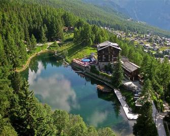 Pension Aaron am See - Grächen - Building