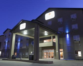 Paradise Inn and Suites - Valleyview - Building