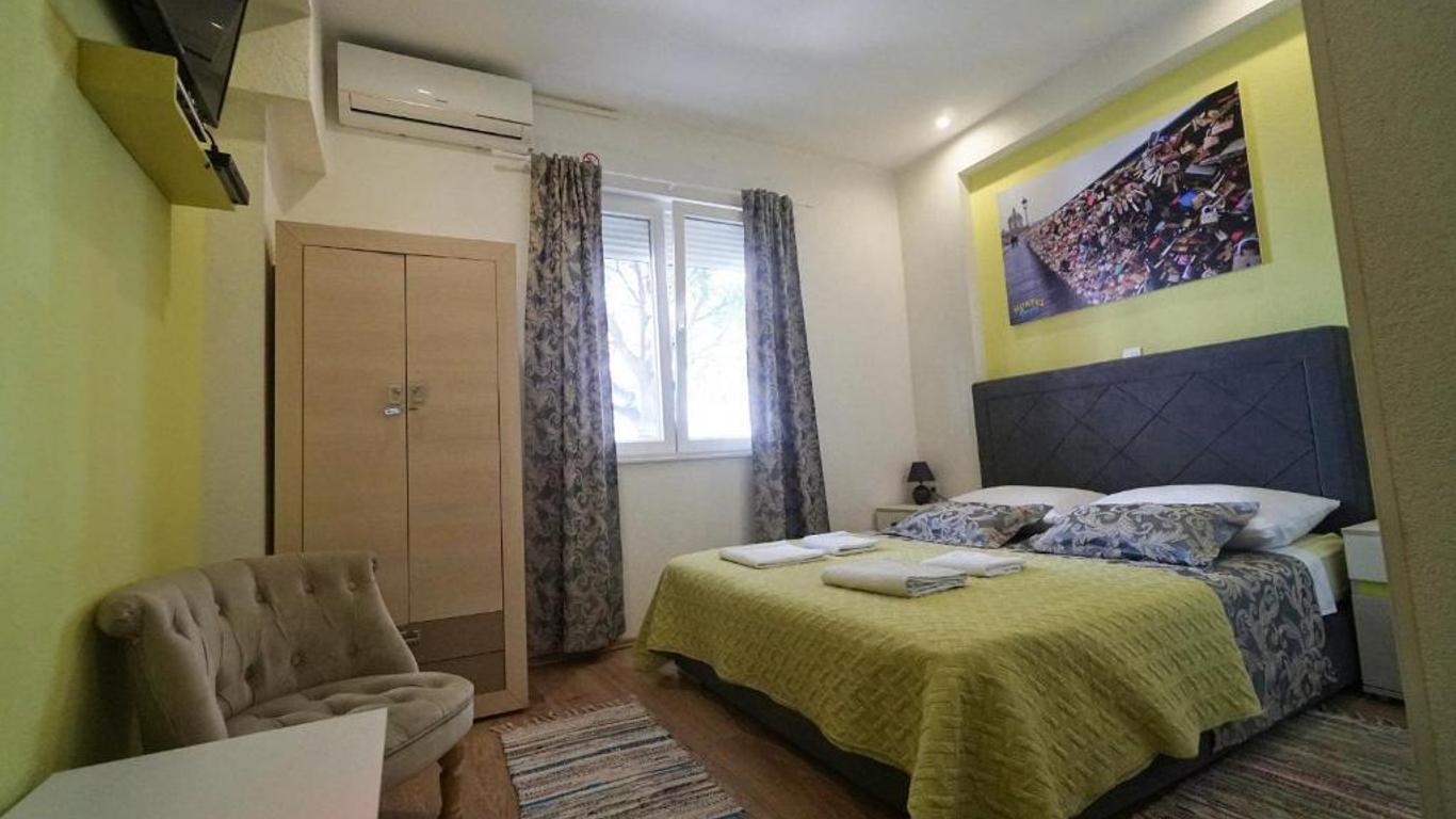 Oasis hostel