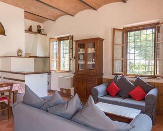 Agriturismo Il Poggiarello - Siena - Pokój dzienny