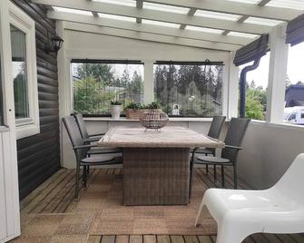 Holiday Home Borås II - Borås - Balkon