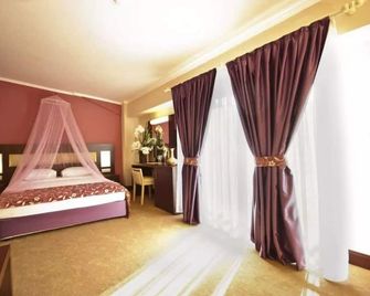 white lilyum hotel - Kemer