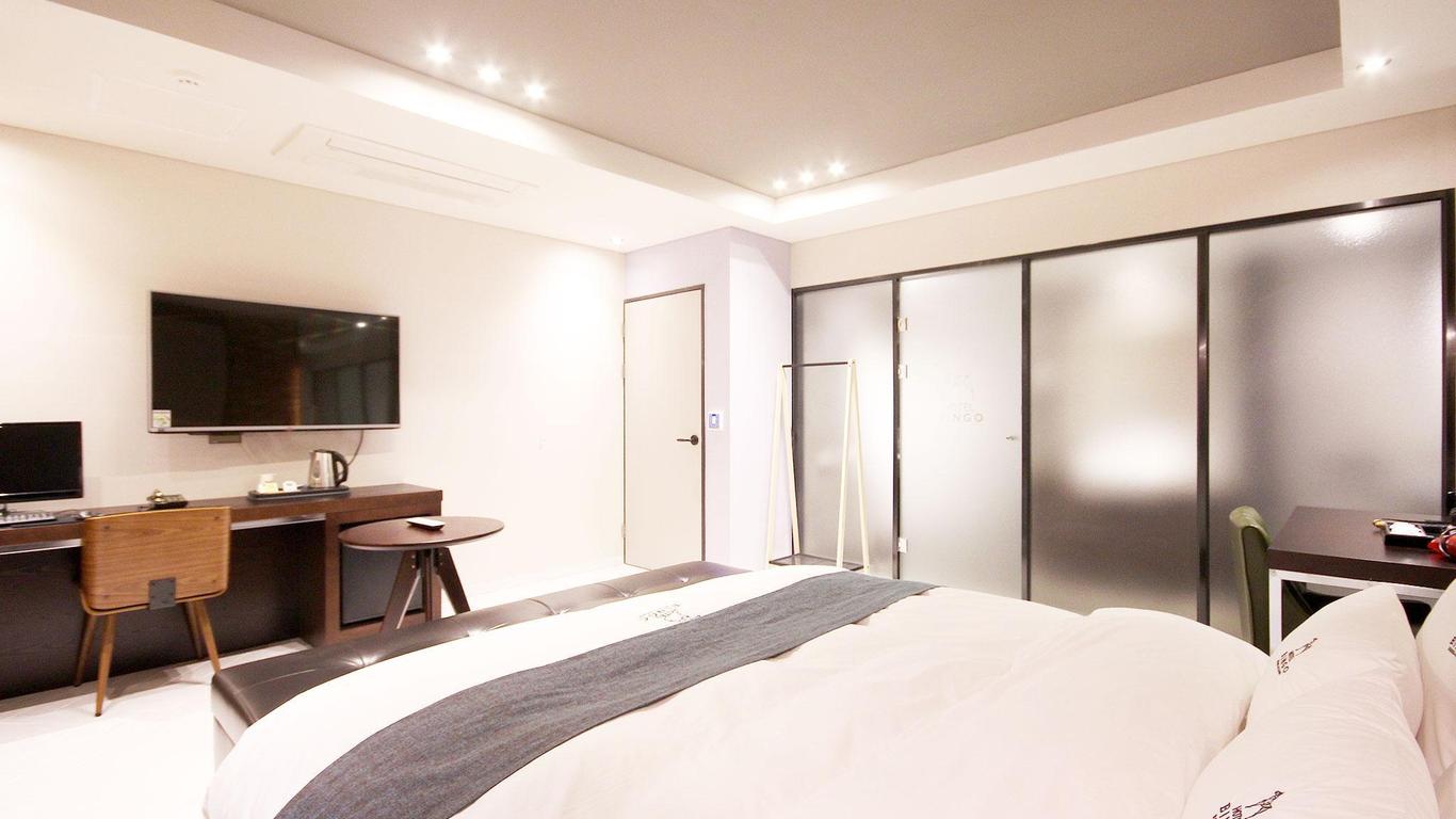 Hoteldays.B
