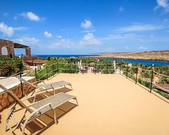 Calamadonna Club Hotel - Lampedusa - Balkon