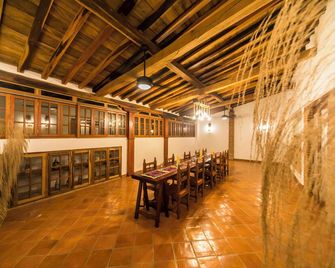 Bohemia Hotel Boutique - Mompos