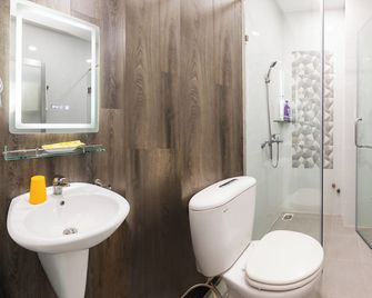Tran Chau Hotel Q4 Sg - by Bay Luxury - Ho Chi Minhstad - Badkamer