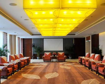 Guanfang Hotel (Lijiang Old Town Dashiche) - Lijiang - Lounge