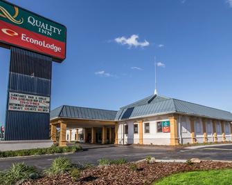 Econo Lodge Thomasville - Thomasville - Budynek