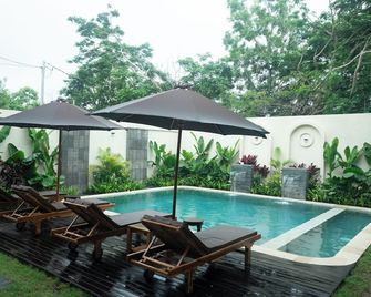 Wanaseta Guesthouse - Denpasar - Kolam