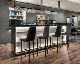 AC Hotels by Marriott Badajoz - באדאחוז - בר