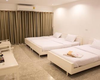 Chiangrai Clock Tower Hostel - Chiang Rai - Quarto