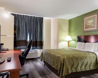 Quality Inn - Baytown - Bedroom