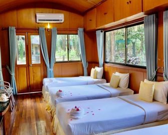 Kirirom Hillside Resort - Krong Chbar Mon - Habitación