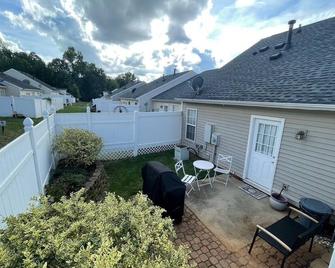 Home away from home - Rock Hill - Balcony