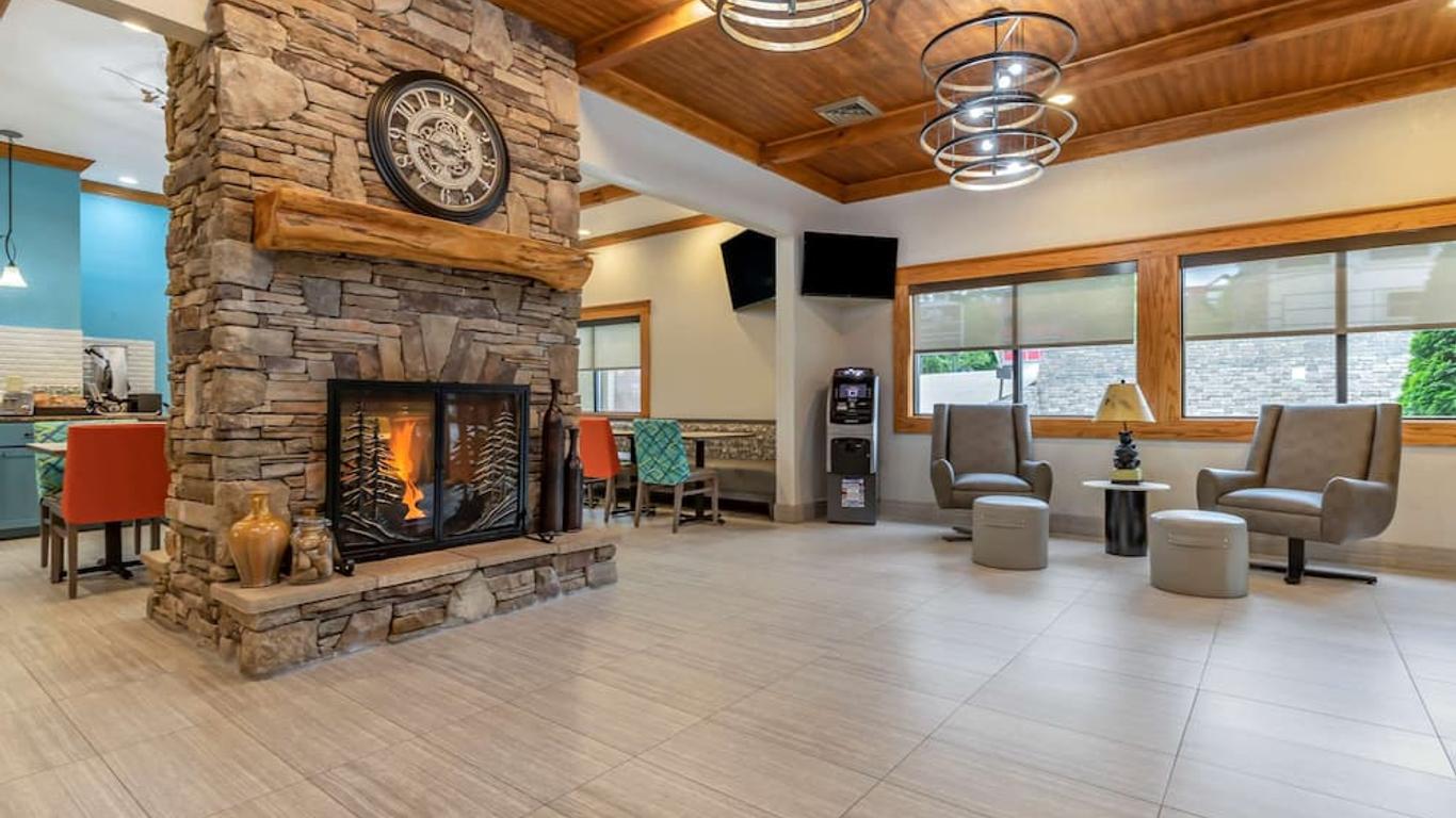 Brookstone Lodge near Biltmore Village, Ascend Hotel Collection