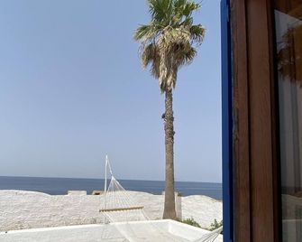 Casa Bianca Fronte Mare Mazara Del Vallo - Granitola - Balcón