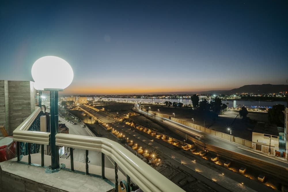 فندق كوينز فالي الأقصر مطاعم، بار، سبا