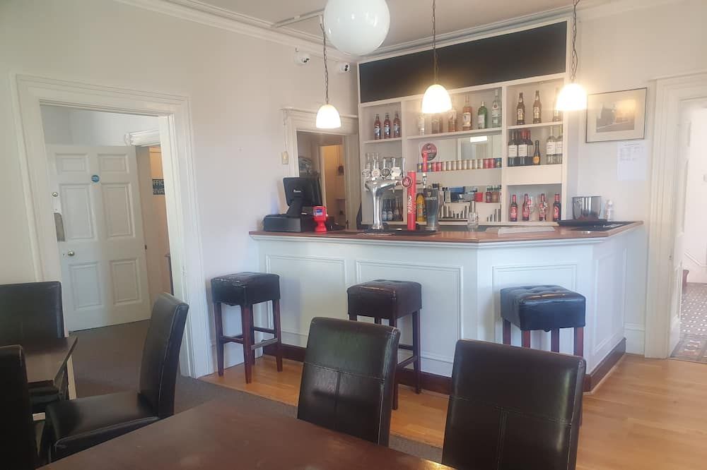 The Shrubbery Hotel - Shepton Mallet - Trapper